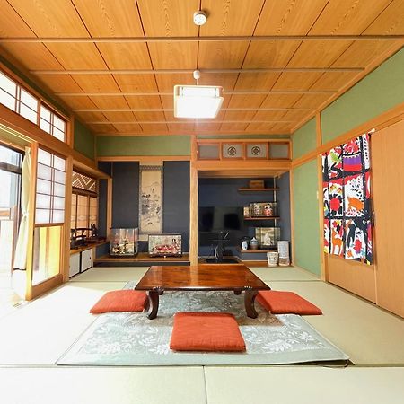 一軒家貸切り最大11人まで 114平米の平屋の和の家 駐車場2台無料 道後温泉や松山城へのアクセス抜群 Hotel Buitenkant foto