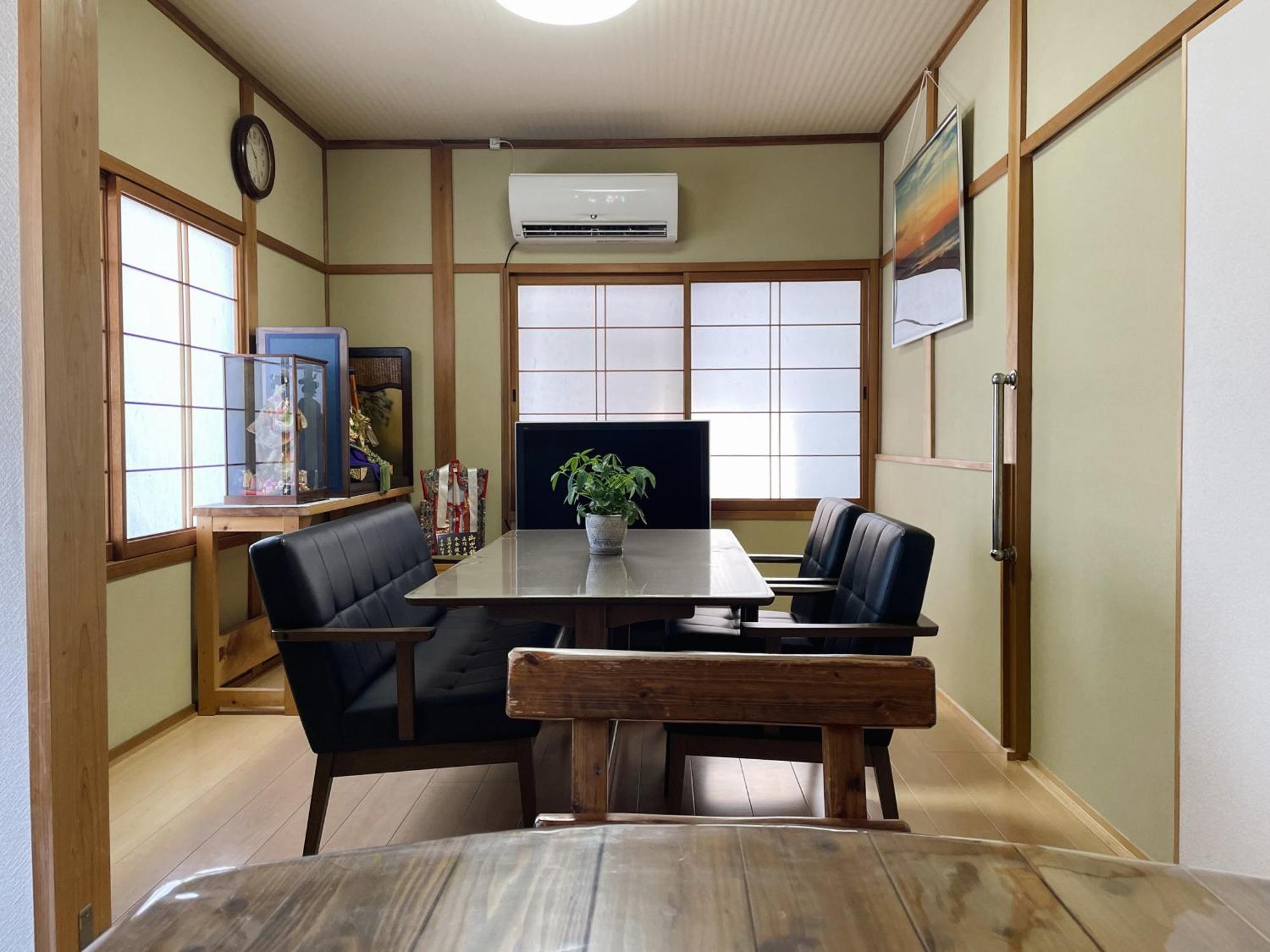 一軒家貸切り最大11人まで 114平米の平屋の和の家 駐車場2台無料 道後温泉や松山城へのアクセス抜群 Hotel Buitenkant foto